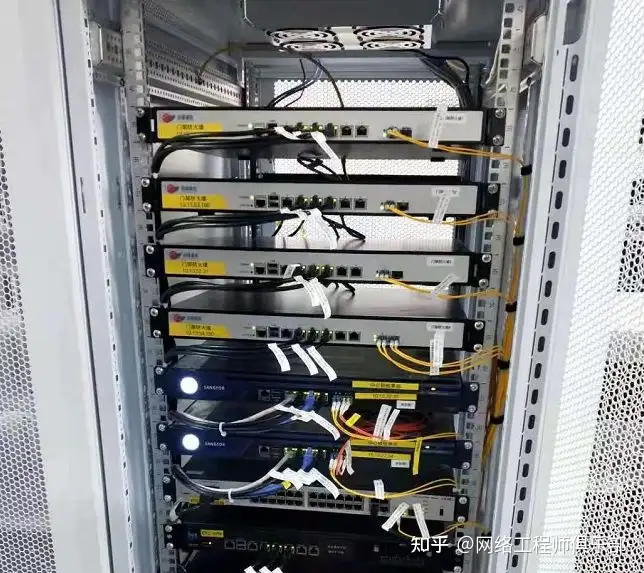 关于路由器和交换机的问题，谁能解答一下？