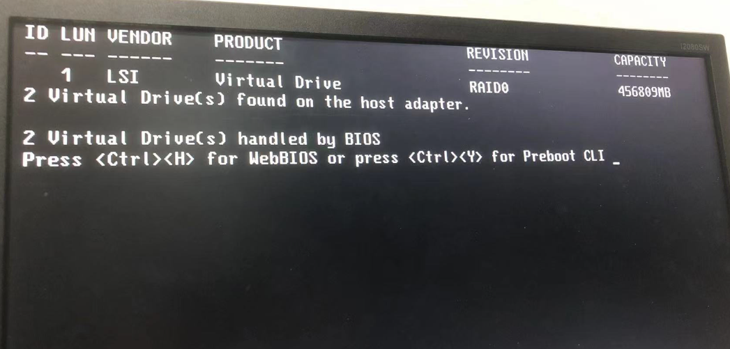 RH2288H V2 新增磁盘阵列